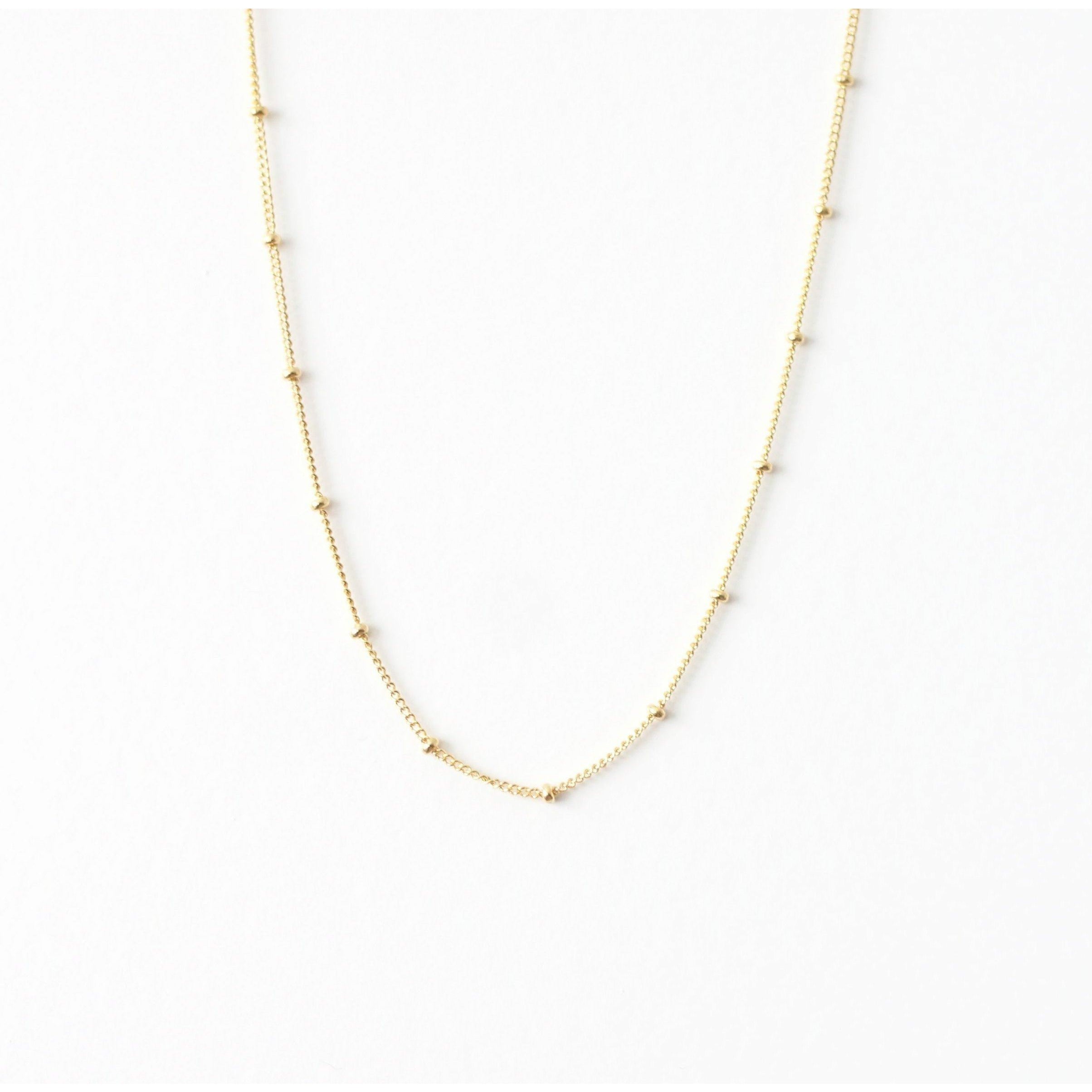 Minimal choker necklace in gold