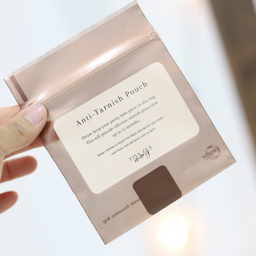 anti tarnish pouch to help protect your jewelry 
