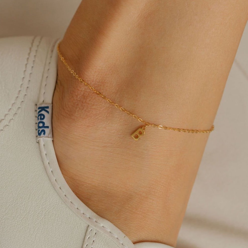 anklet with initial pendant